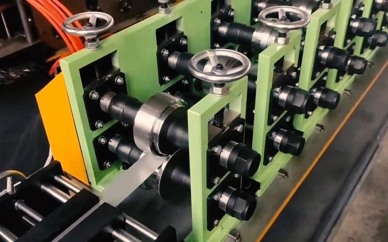 睿至鋒數(shù)控全自動液壓角鋼冷彎機 重塑金屬成型新標桿